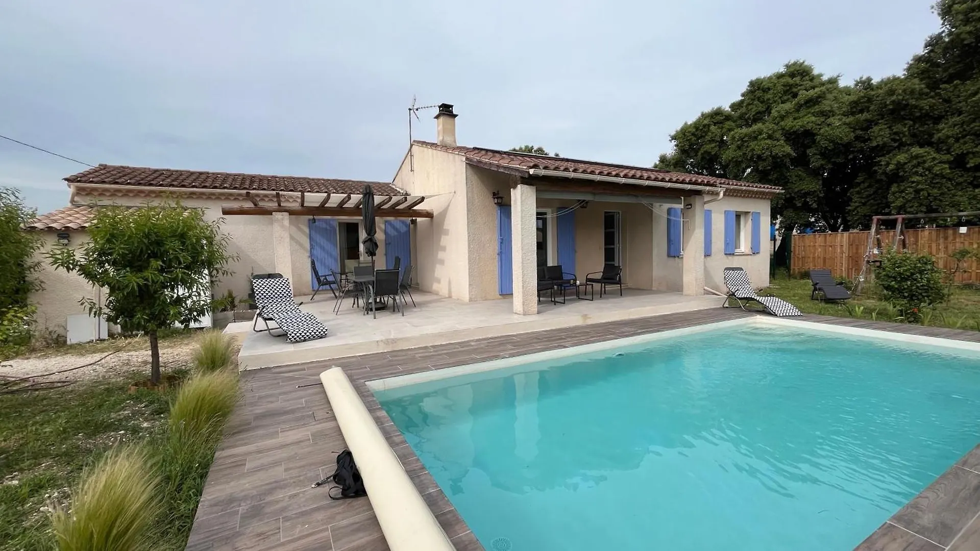 Maison Provencale - Piscine & Terrain De Petanque Grillon